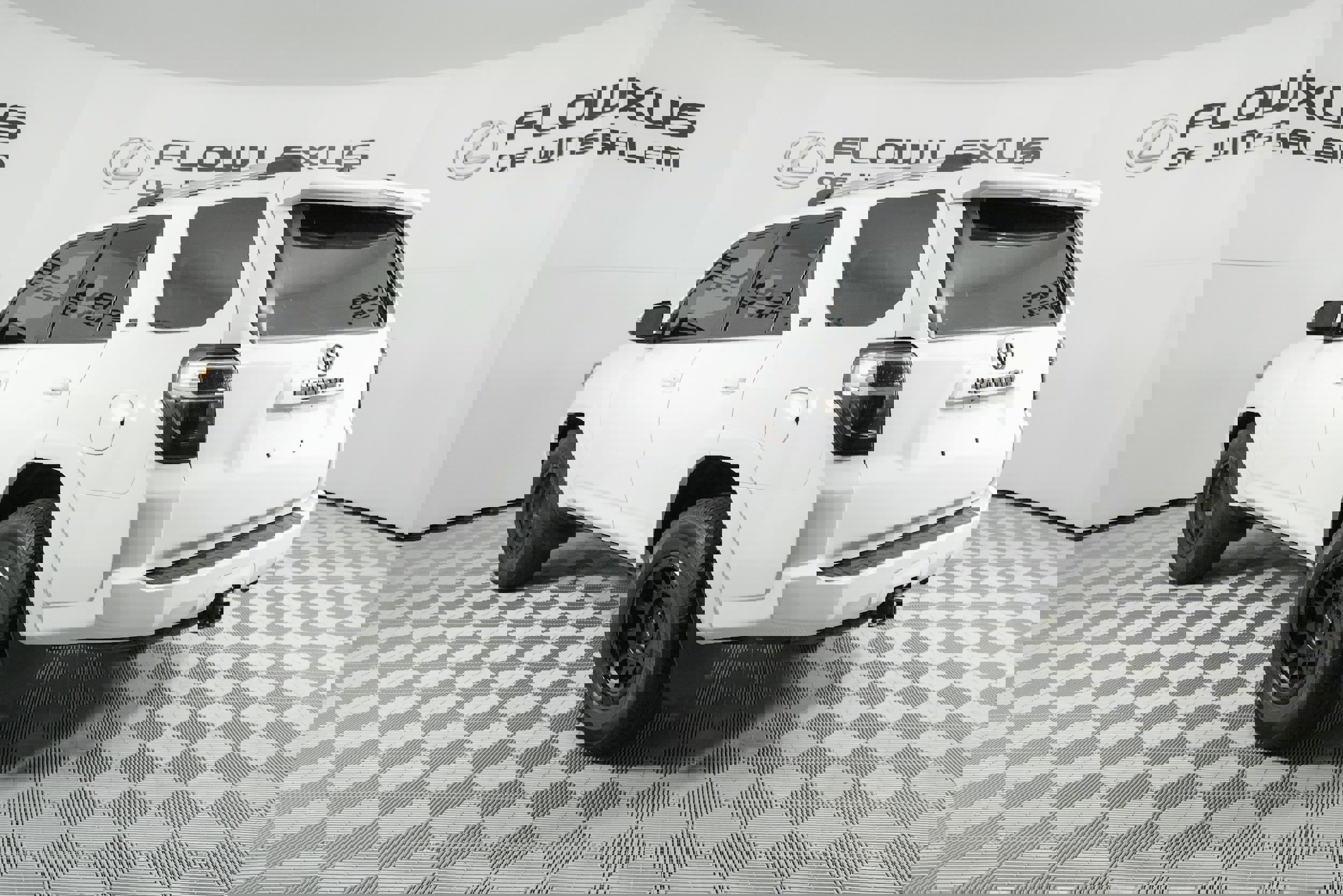 Used 2022 Toyota 4Runner SR5 Premium image 5