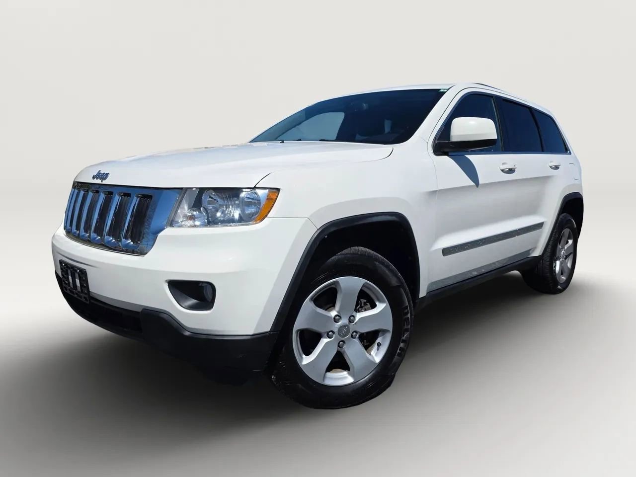 Used 2012 Jeep Grand Cherokee Laredo AWD/4WD image 2