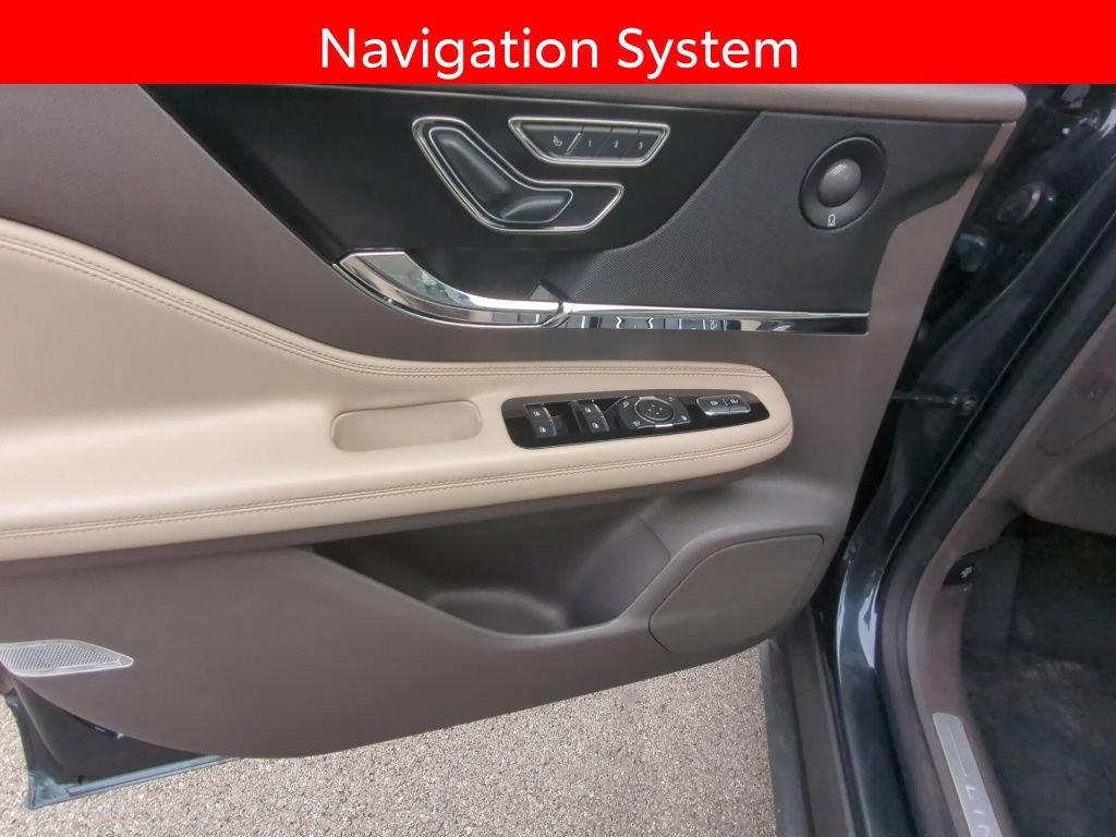 Used 2021 Lincoln Corsair Reserve w/ Equipment Group 201A AWD/4WD image 8