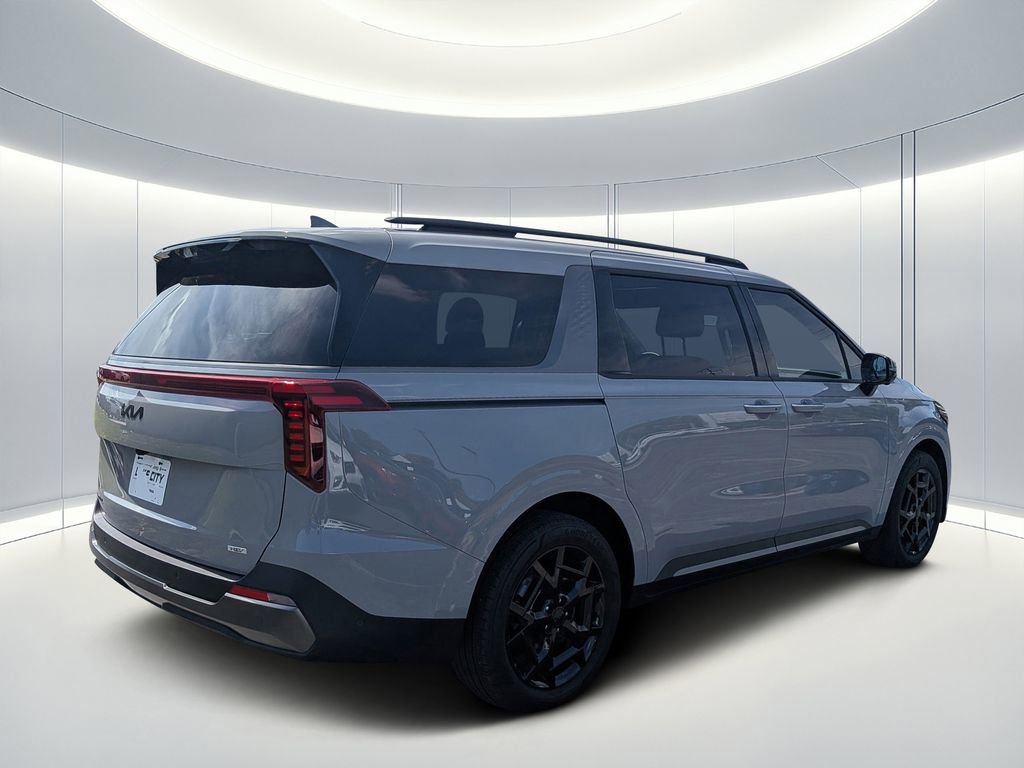 Used 2026 Kia Carnival SX Prestige image 4