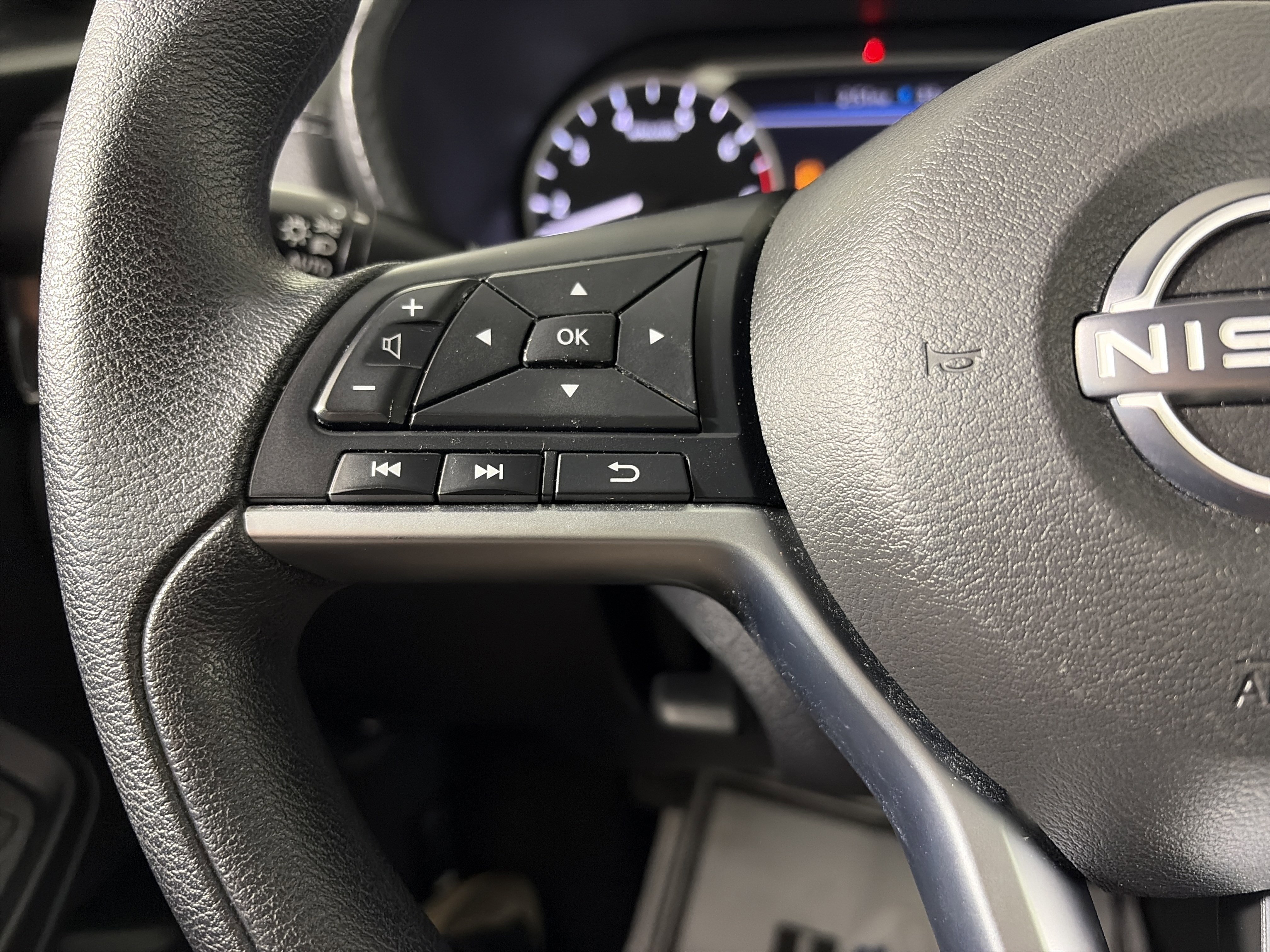 Certified 2024 Nissan Sentra SV image 15