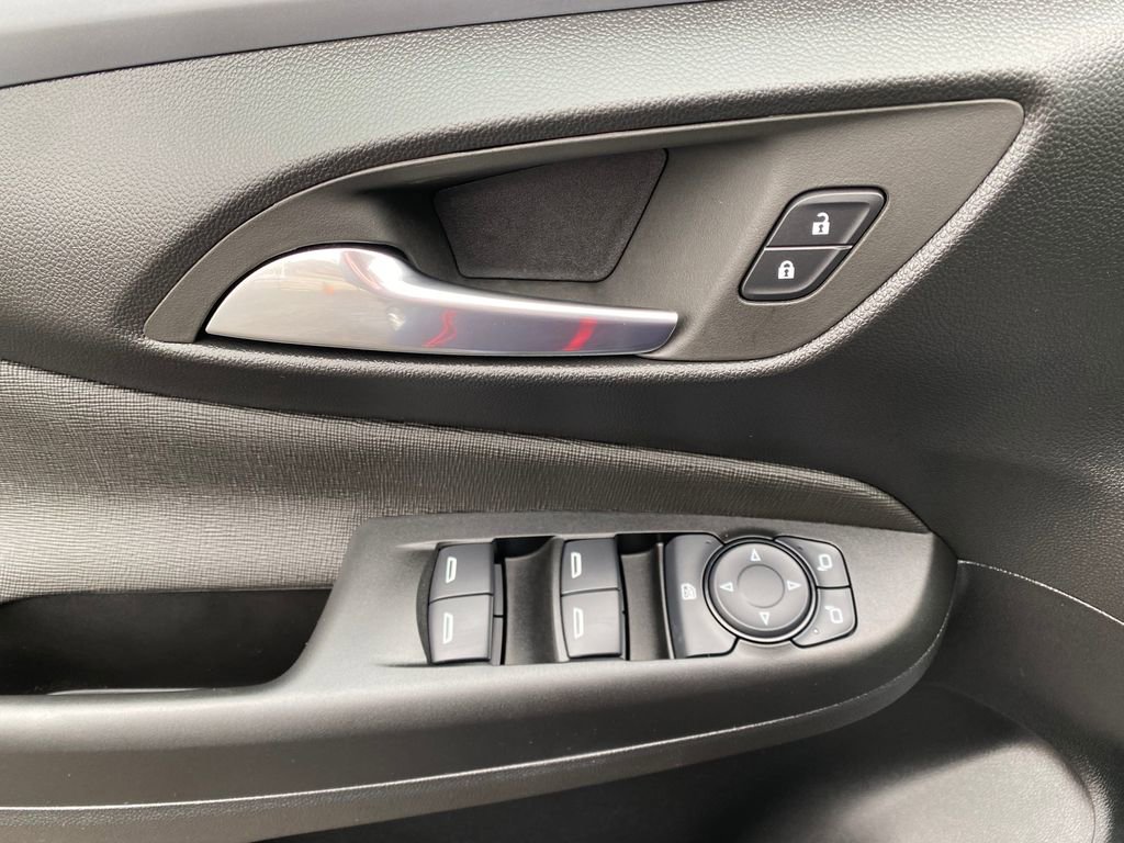Used 2026 Buick Envista Preferred image 13