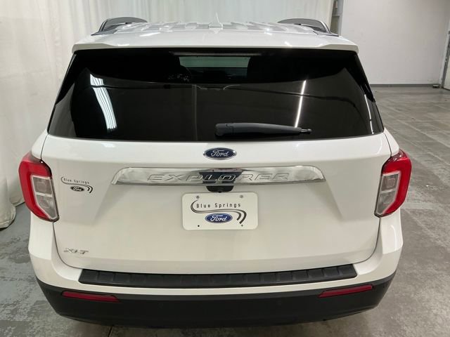 Used 2022 Ford Explorer XLT image 4