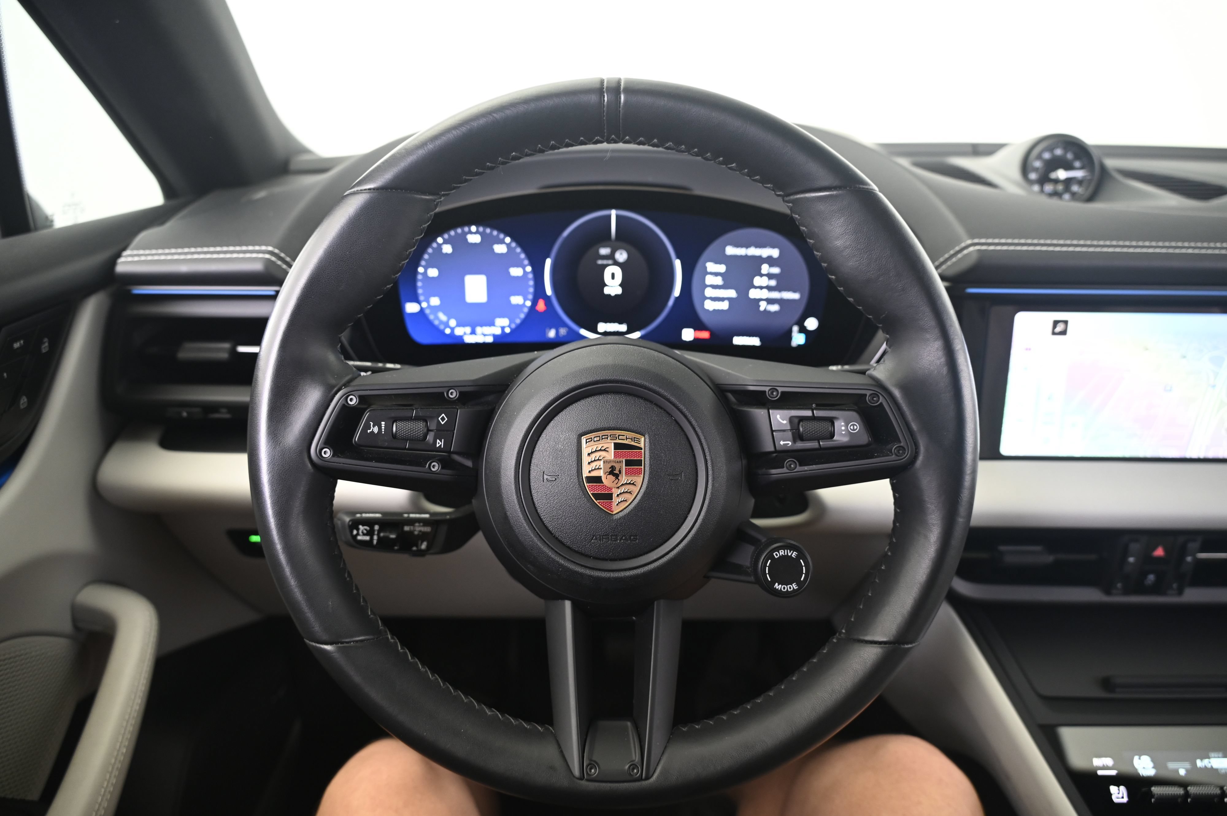 Certified 2024 Porsche Macan 4 Electric AWD/4WD image 37