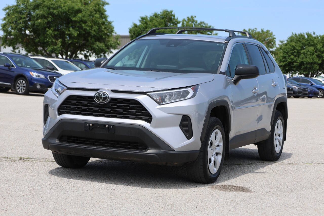 Used 2020 Toyota RAV4 LE AWD/4WD image 6