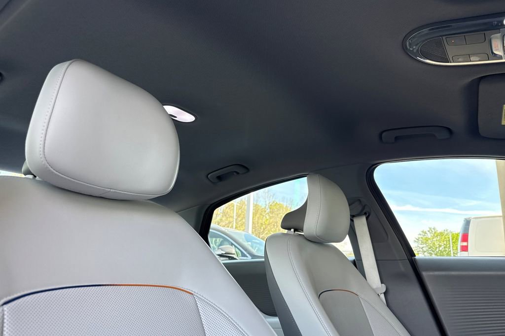 Used 2023 Hyundai Ioniq 6 SEL image 13