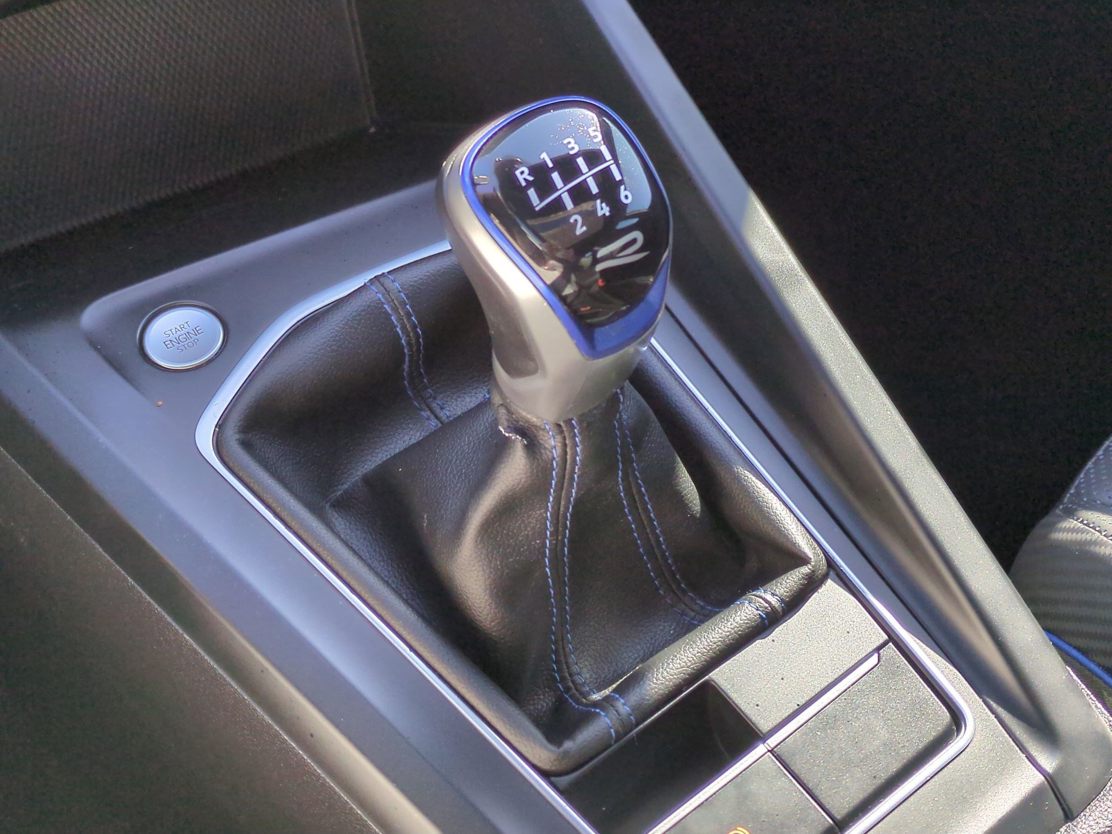 Used 2022 Volkswagen Golf R image 30