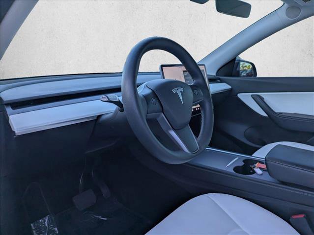 Used 2021 Tesla Model Y Long Range image 10