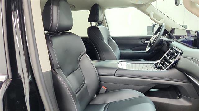 New 2026 Nissan Armada SV image 24