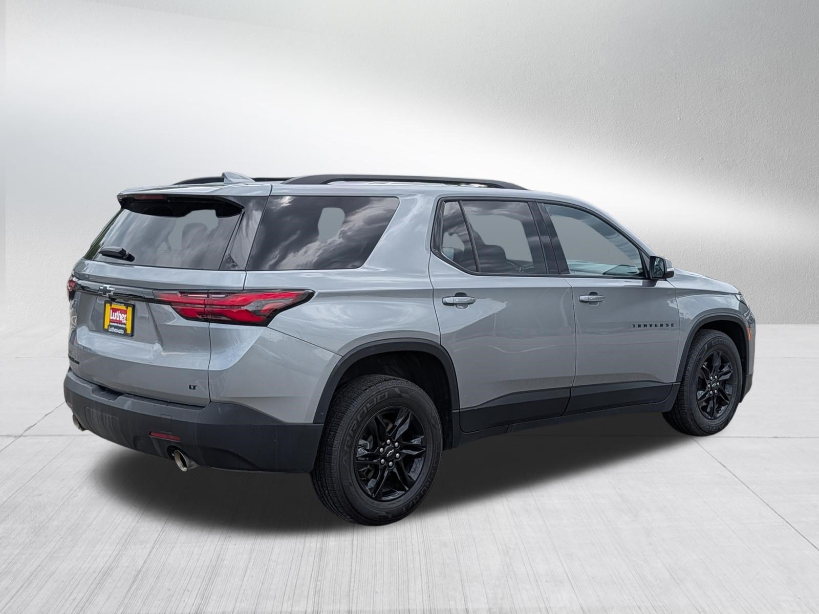 Used 2023 Chevrolet Traverse LT w/ Midnight/Sport Edition AWD/4WD image 7