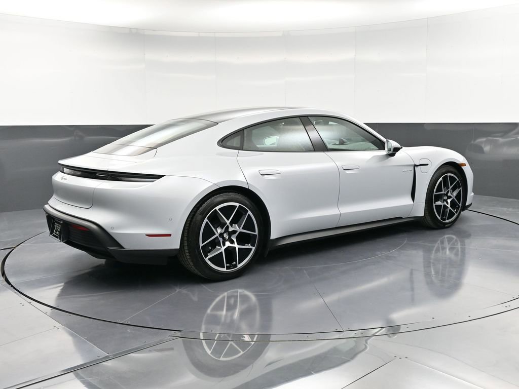 Certified 2025 Porsche Taycan image 10