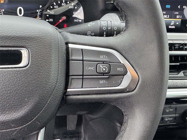 Used 2024 Jeep Compass Latitude image 7