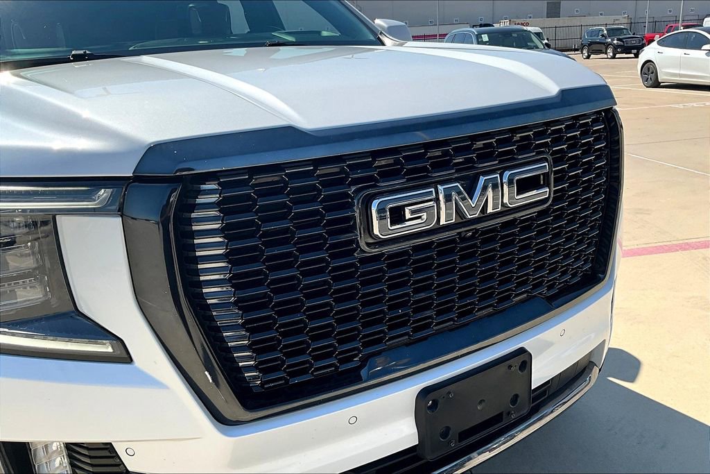 Used 2023 GMC Yukon Denali Ultimate image 39