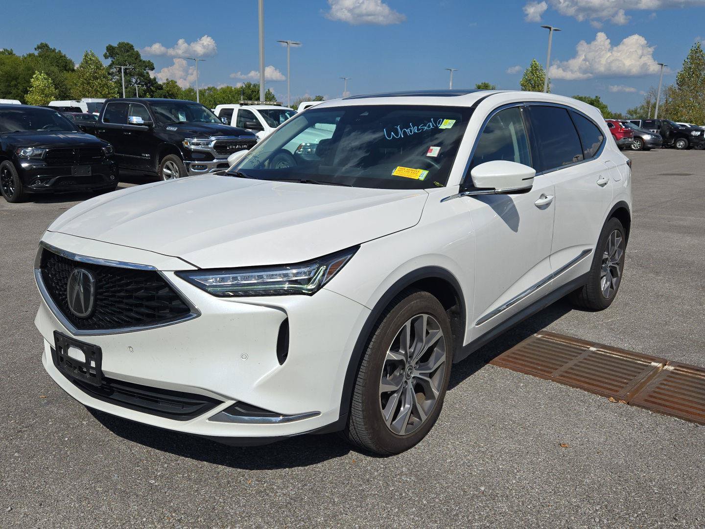 Used 2023 Acura MDX w/ Technology Package AWD/4WD image 3