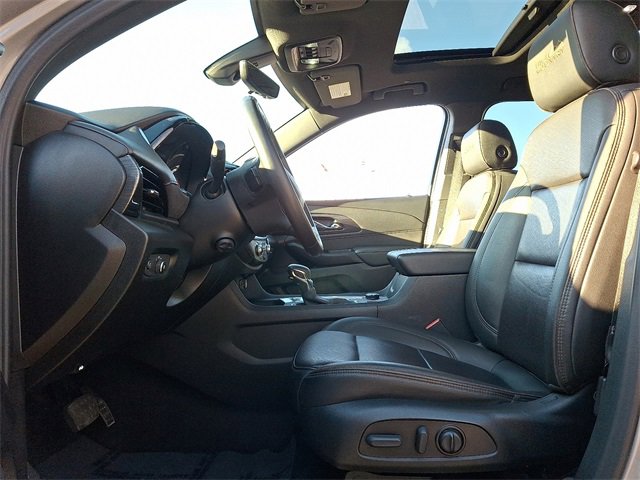 Used 2023 Chevrolet Traverse High Country image 13