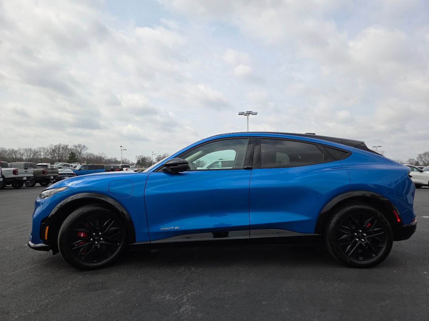 Used 2025 Ford Mustang Mach-E Premium w/ Sport Appearance Package image 14