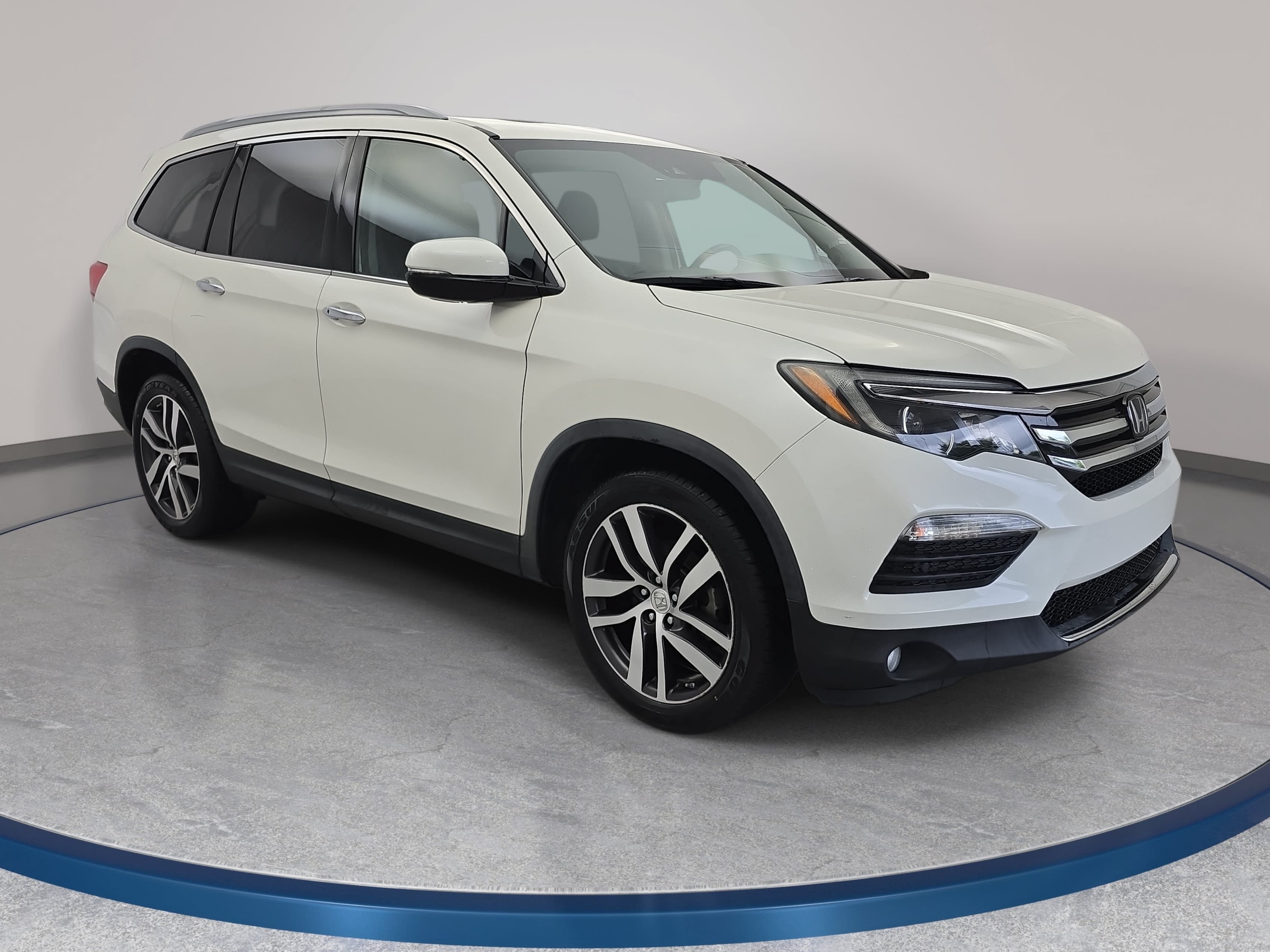 Used 2016 Honda Pilot Elite image 3