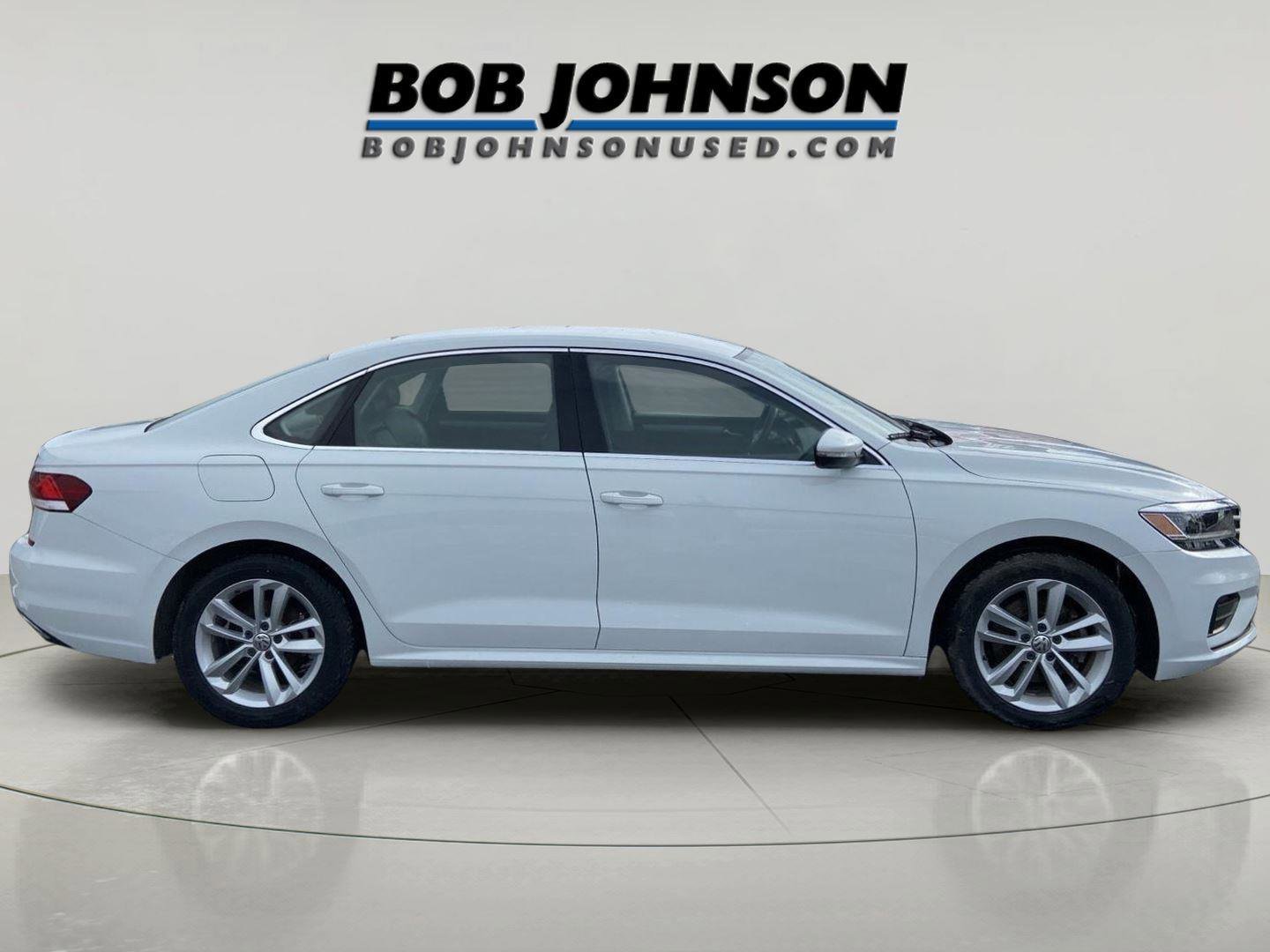 Used 2020 Volkswagen Passat 2.0T SE image 2