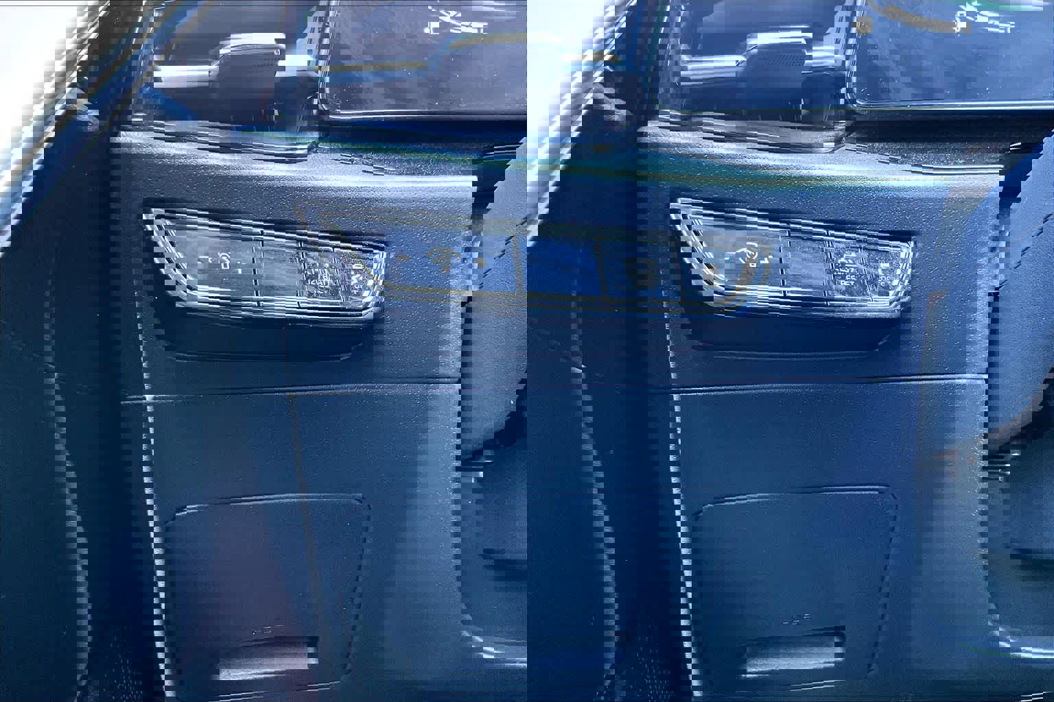 Used 2024 Kia Niro EX image 33