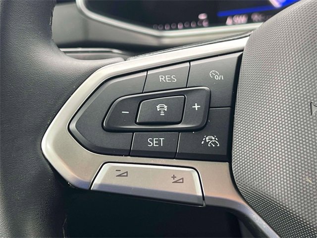 Used 2025 Volkswagen Taos SE image 22