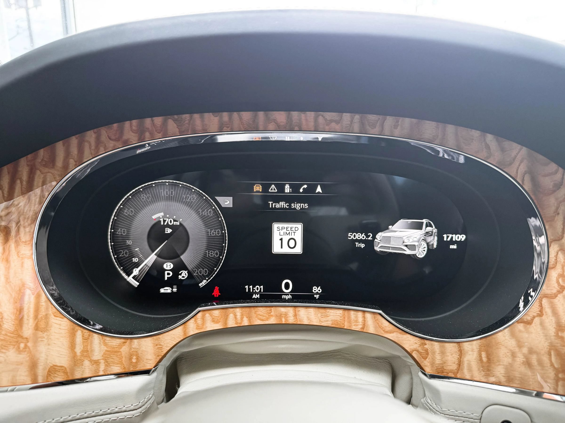 Used 2022 Bentley Bentayga AWD/4WD image 20