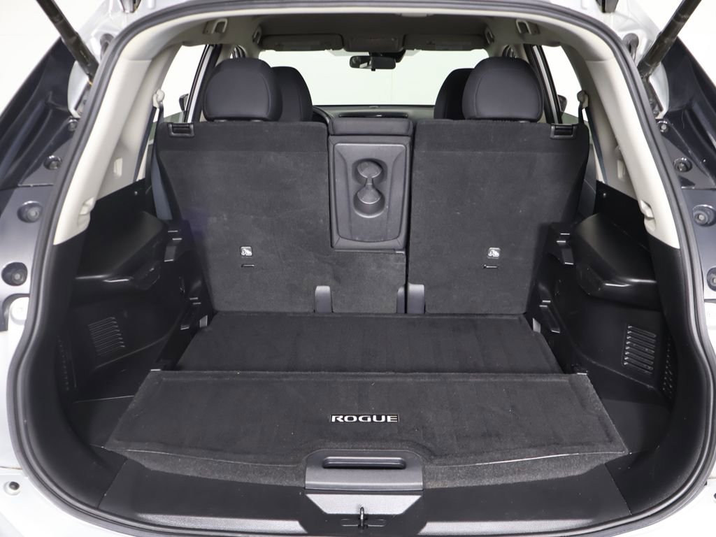 Used 2019 Nissan Rogue SV AWD/4WD image 17