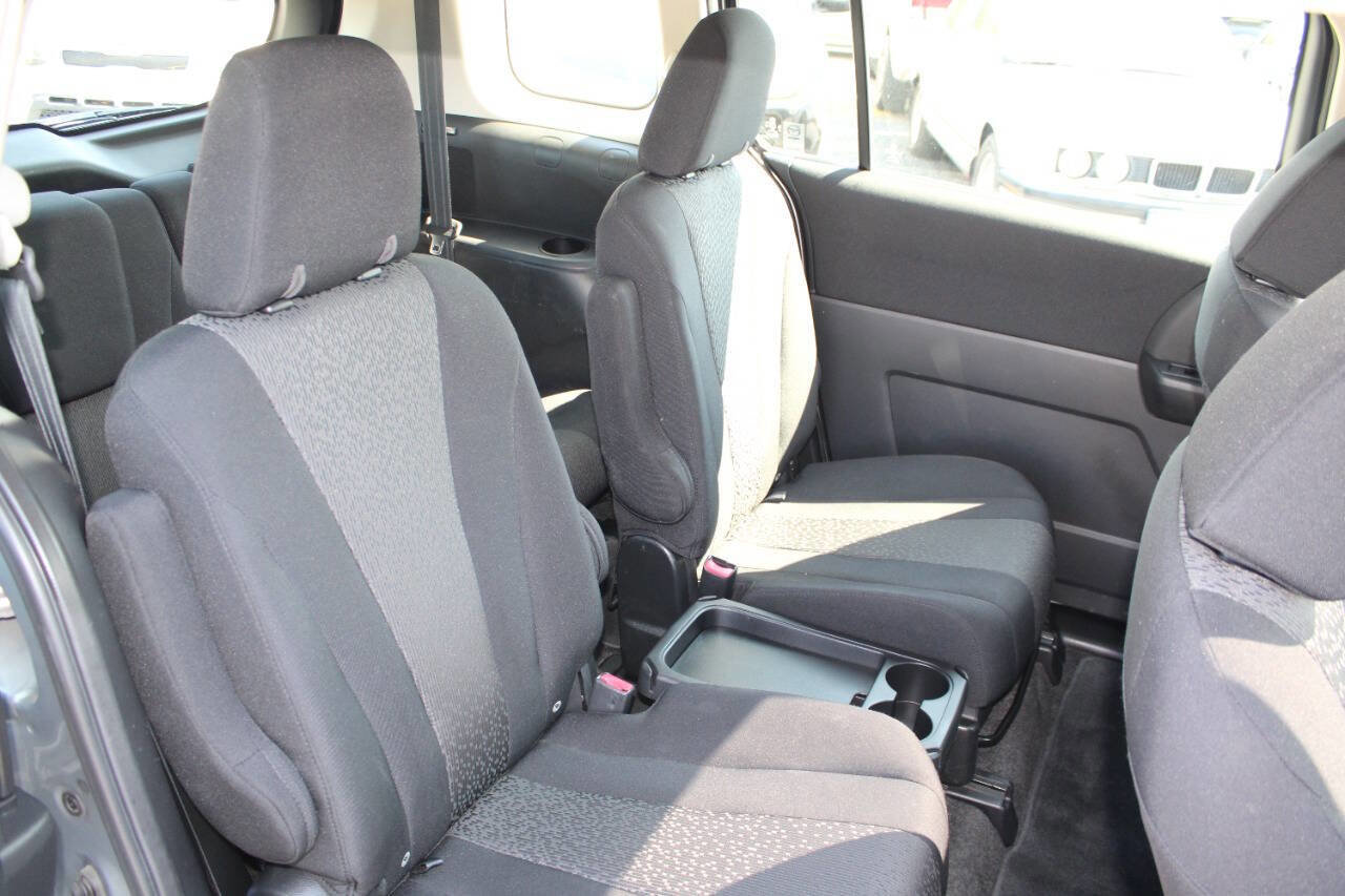 Used 2012 MAZDA MAZDA5 Touring w/ Moonroof & Audio Pkg image 17