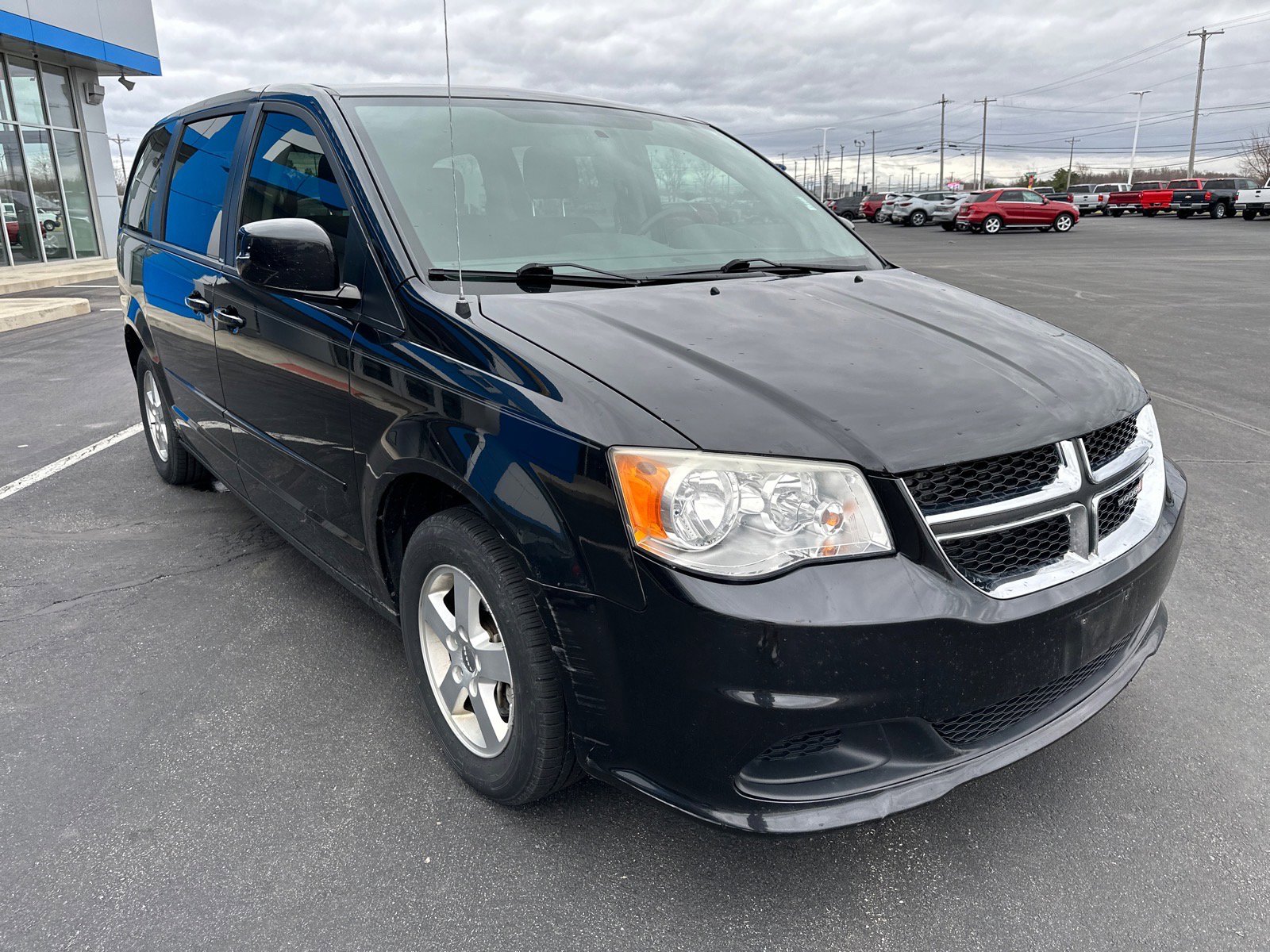 Used 2012 Dodge Grand Caravan SE image 3