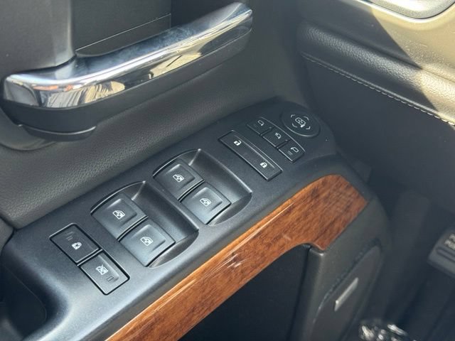 Used 2018 Chevrolet Silverado 1500 High Country AWD/4WD image 32