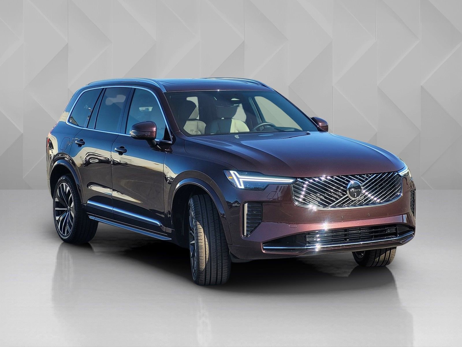 Certified 2025 Volvo XC90 T8 Ultra AWD/4WD image 8