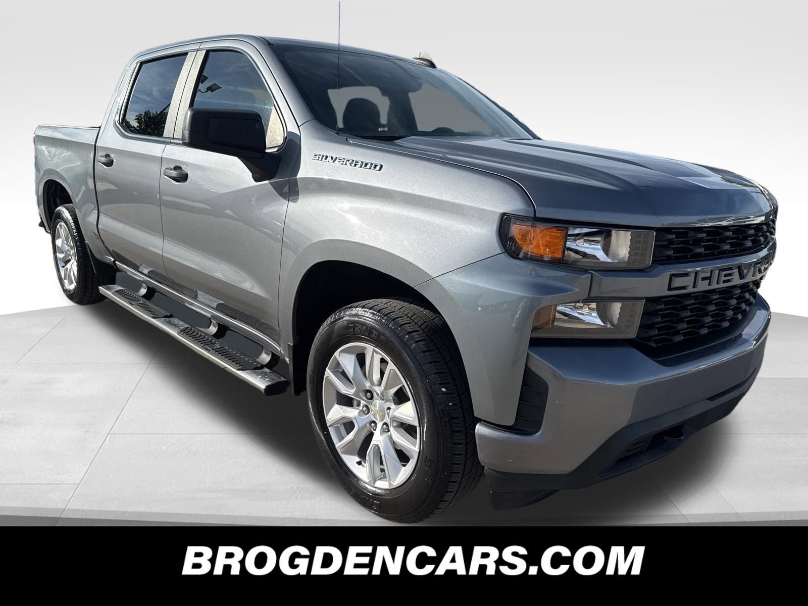 Used 2022 Chevrolet Silverado 1500 Custom image 1