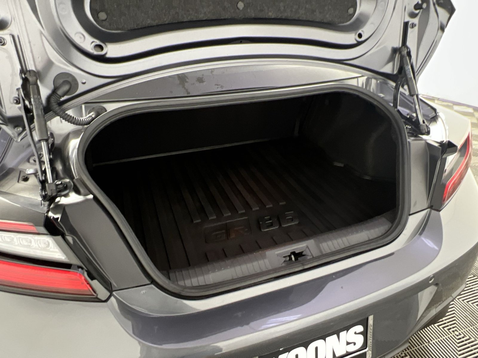 Used 2025 Toyota GR86 w/ ALL Weather Mat Package (TMS) RWD image 27