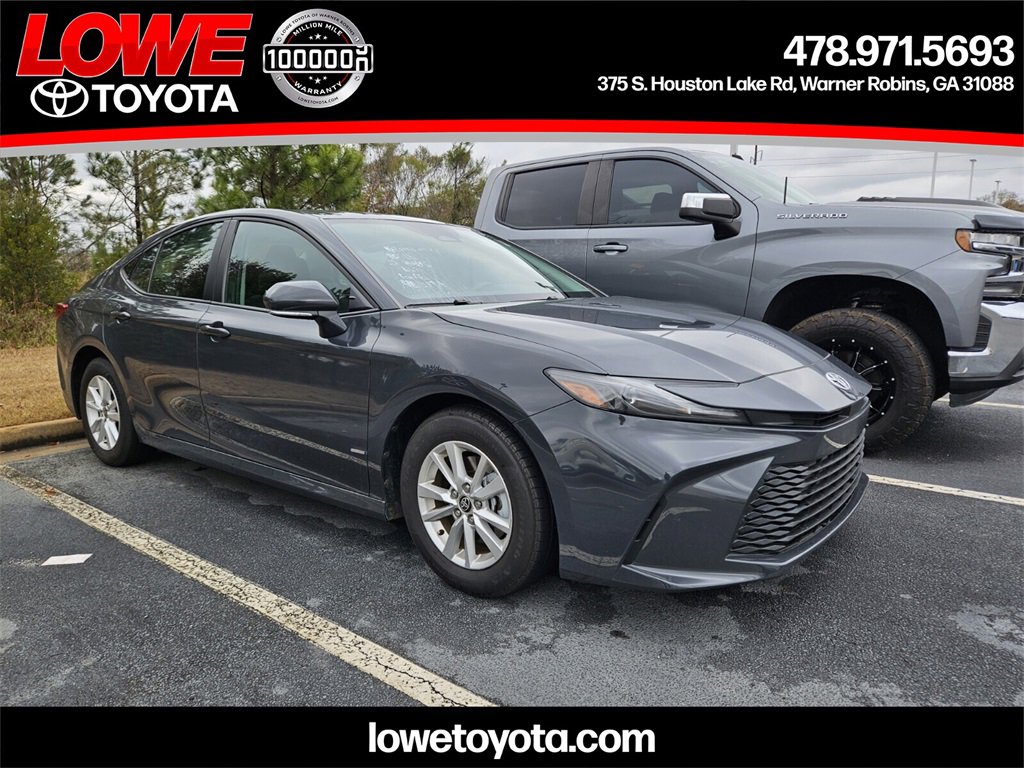Used 2025 Toyota Camry LE video 1