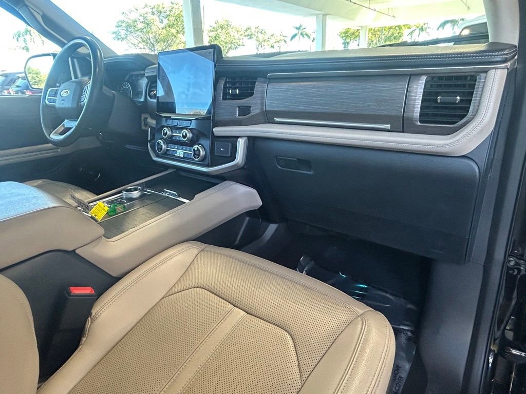 Used 2024 Ford Expedition Max Limited image 28