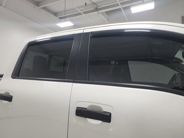 Used 2018 Nissan Titan PRO-4X w/ Pro-4x Convenience Package AWD/4WD image 15