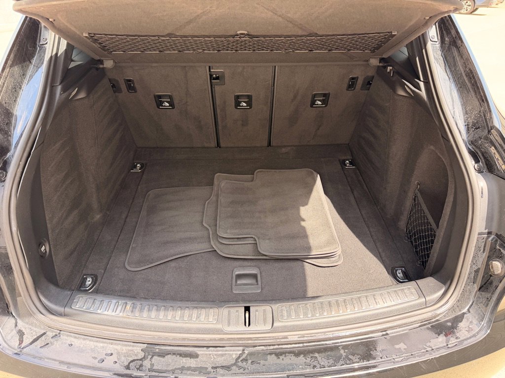 Used 2018 Porsche Macan AWD/4WD image 18
