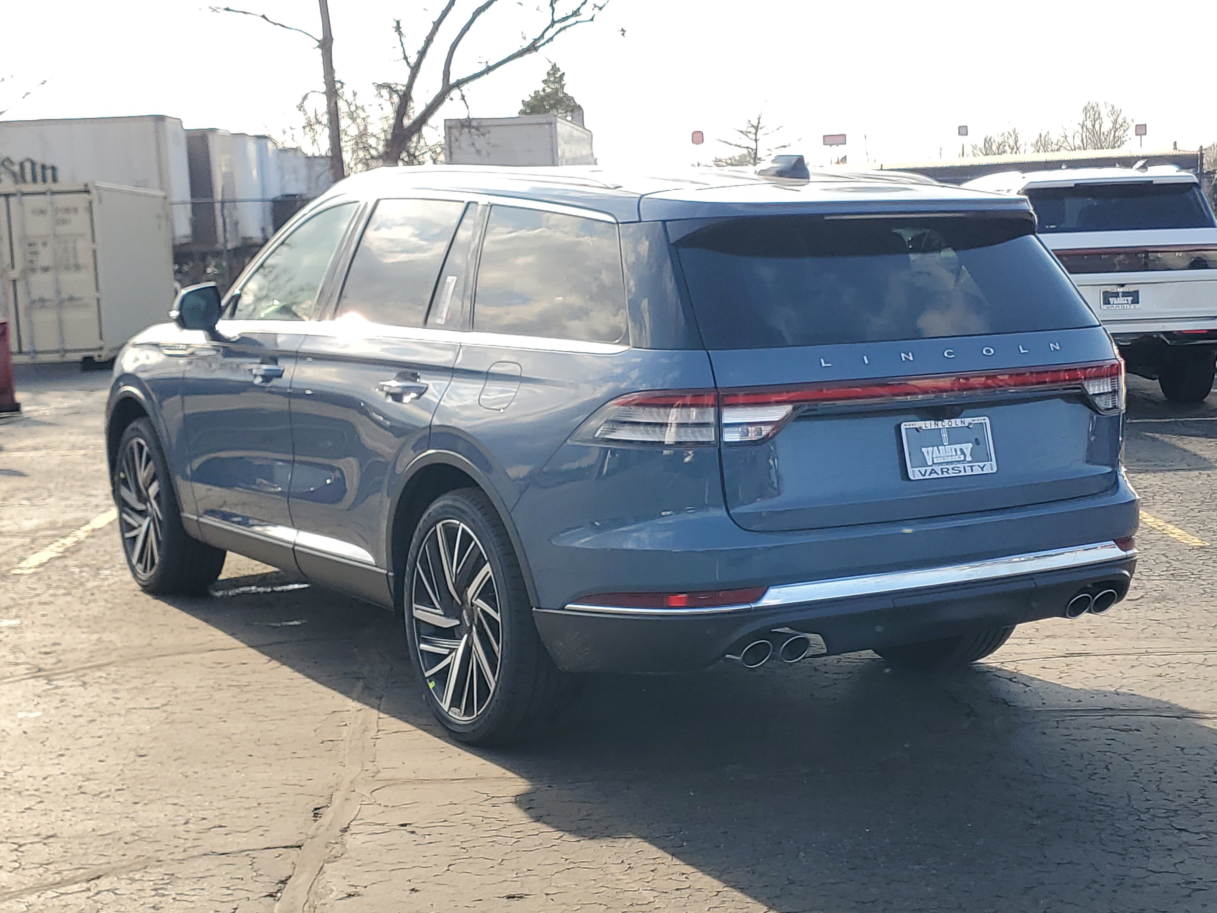 New 2026 Lincoln Aviator Reserve image 3