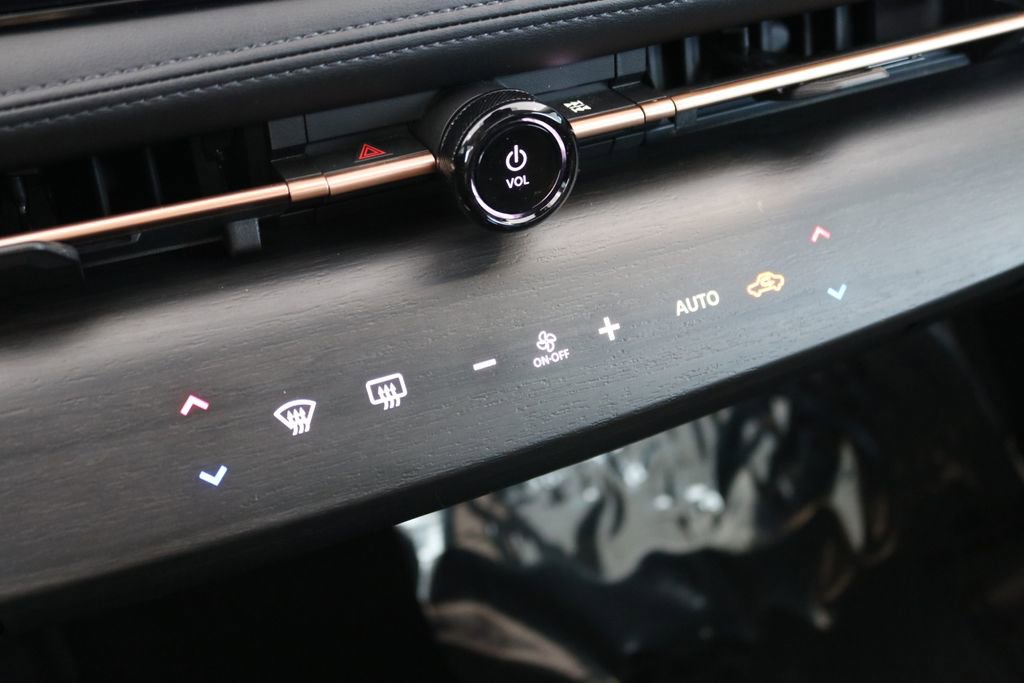 Used 2023 Nissan Ariya AWD image 53