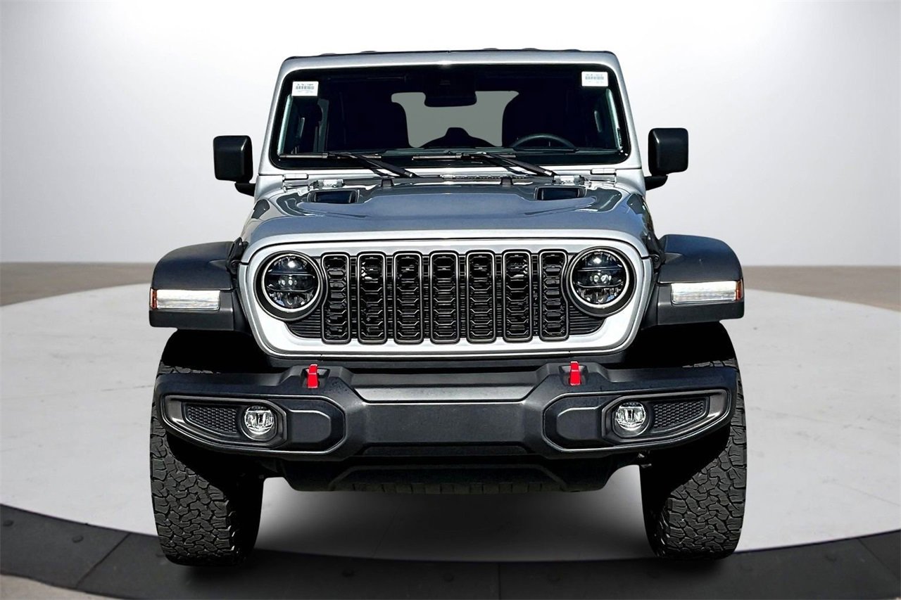 Used 2024 Jeep Wrangler Unlimited Rubicon image 3