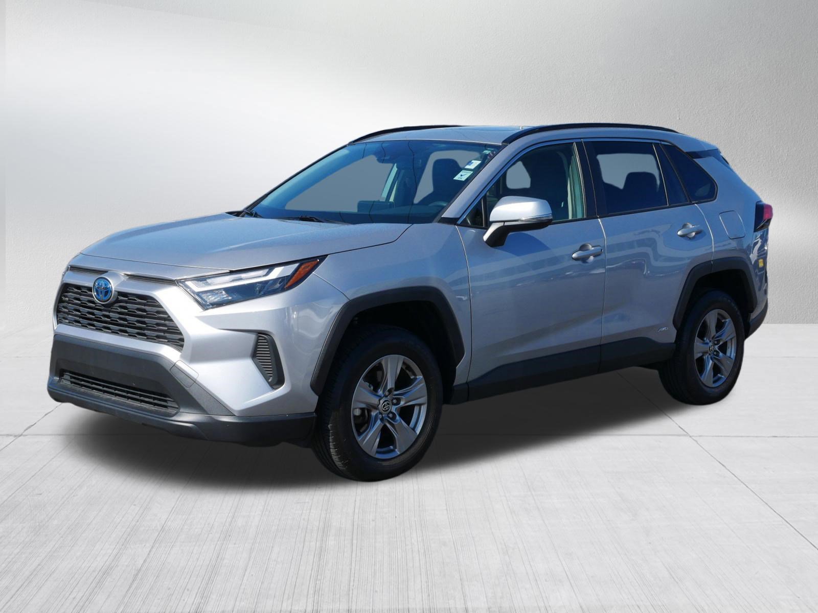 Used 2023 Toyota RAV4 XLE w/ Convenience Package AWD/4WD image 3