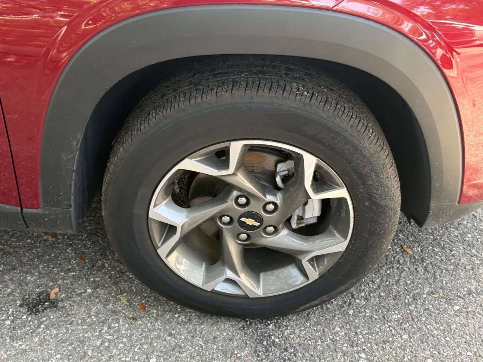 Used 2025 Chevrolet Trax LT w/ LT Convenience Package FWD image 29