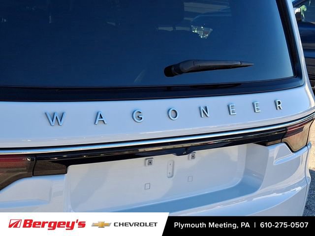 Used 2022 Jeep Wagoneer Series III AWD/4WD image 33