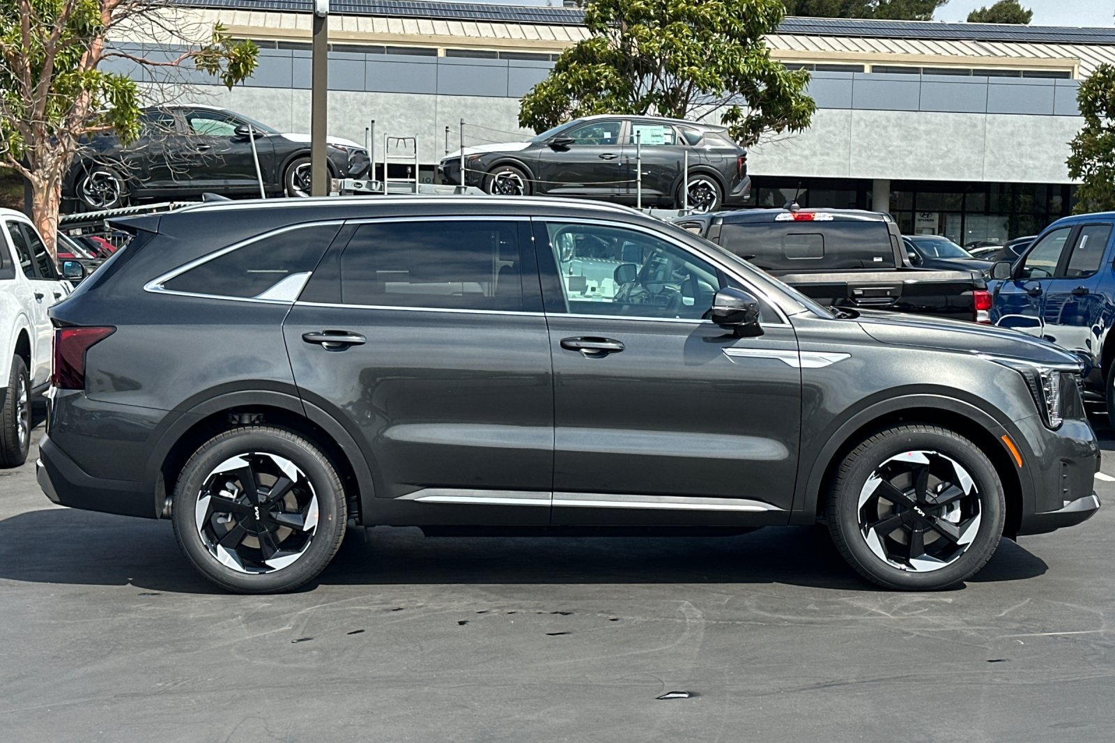 New 2026 Kia Sorento EX FWD image 3
