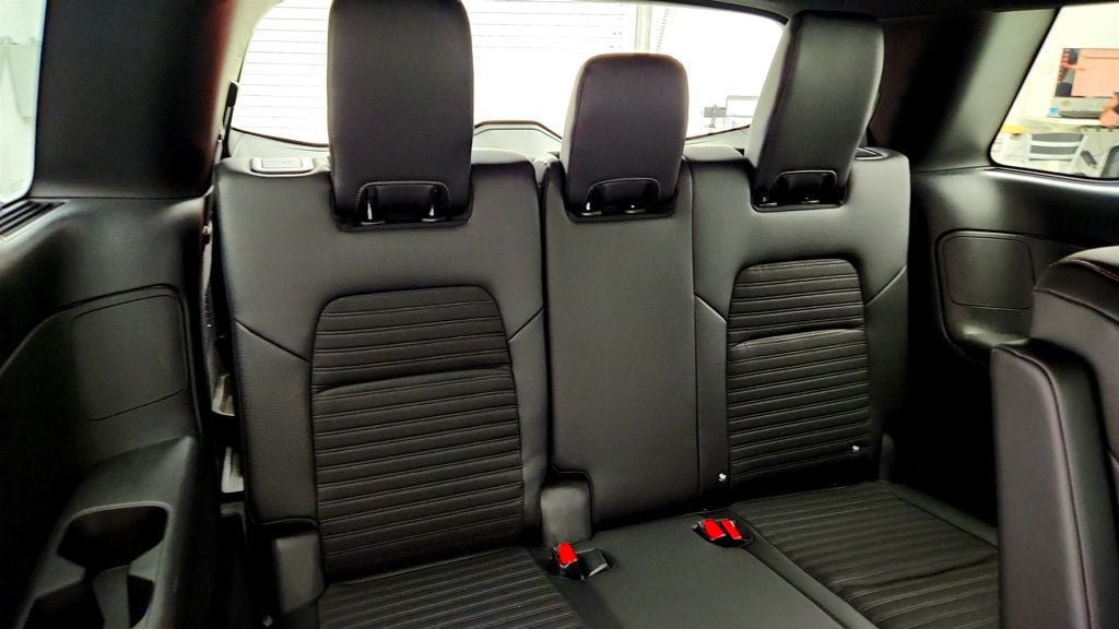 Used 2025 Nissan Pathfinder Rock Creek AWD/4WD image 20