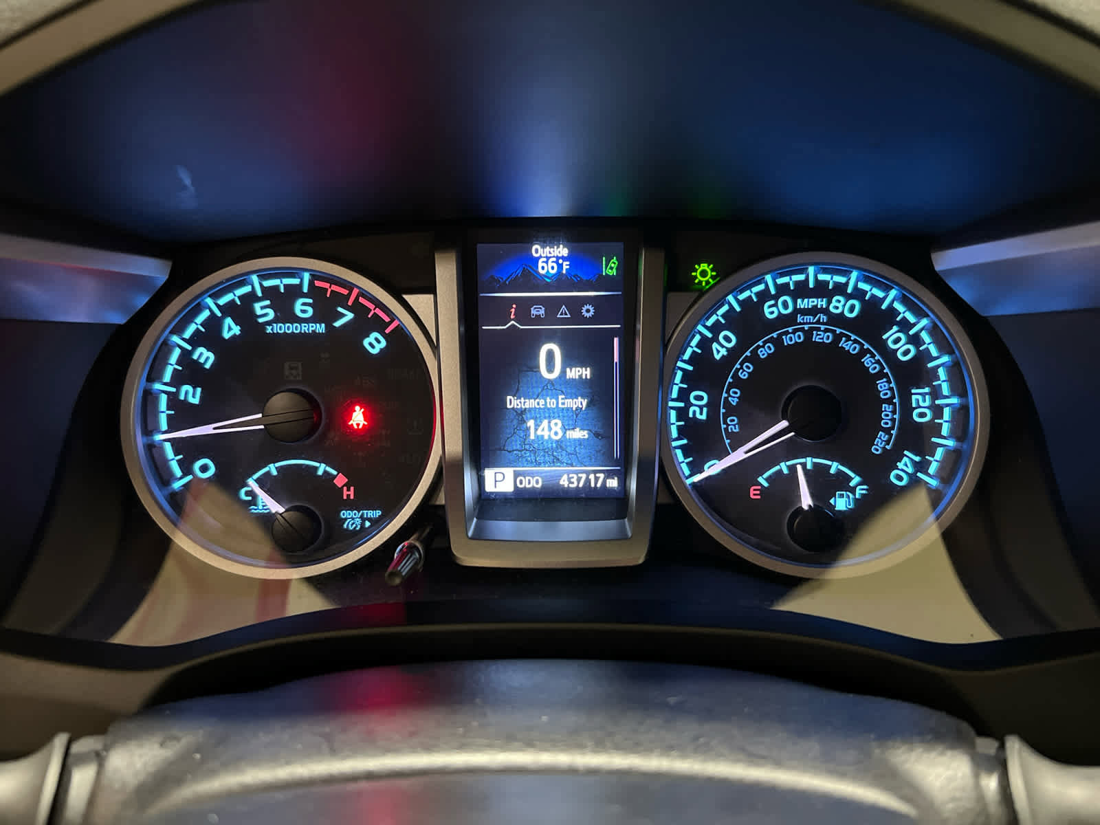Used 2022 Toyota Tacoma SR5 w/ Technology Package image 27