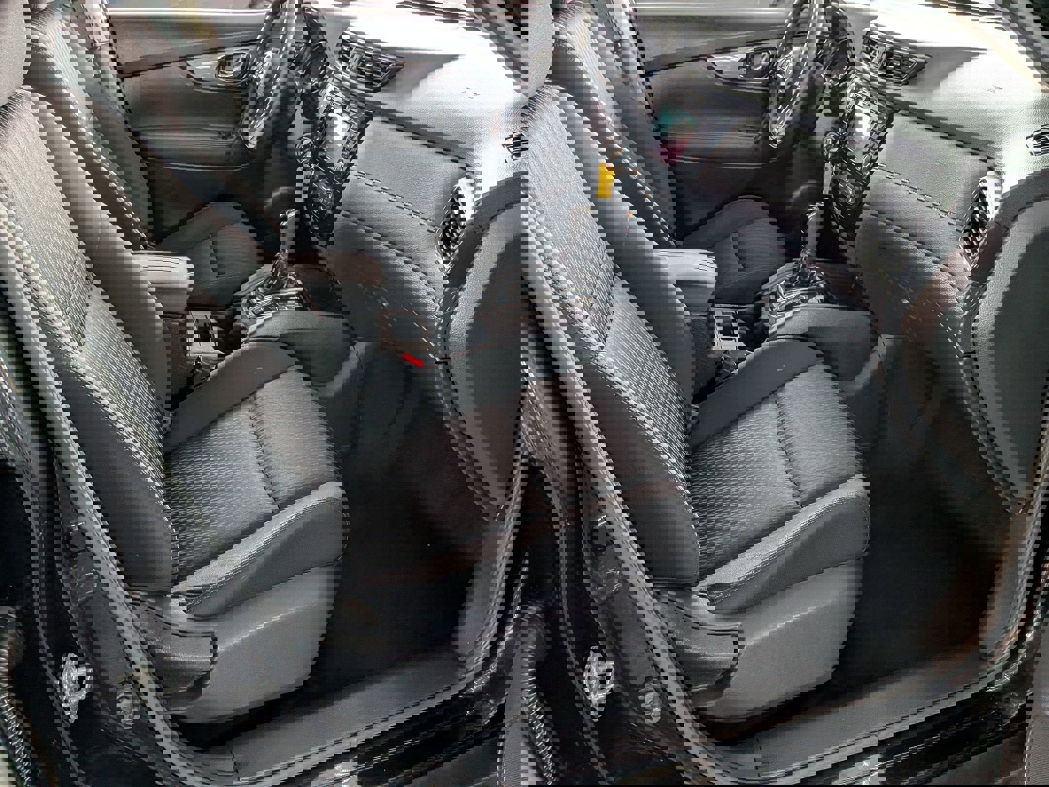 Used 2018 Nissan Rogue S image 33