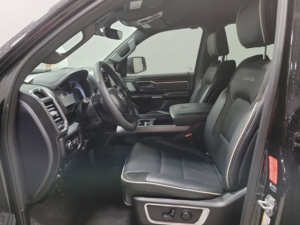 Used 2025 RAM 1500 Laramie w/ Night Edition image 32