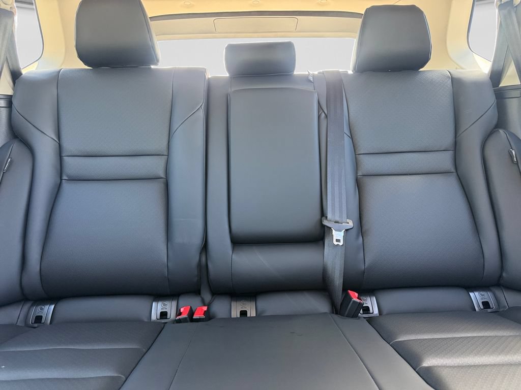 New 2026 Nissan Rogue Dark Armor AWD/4WD image 16