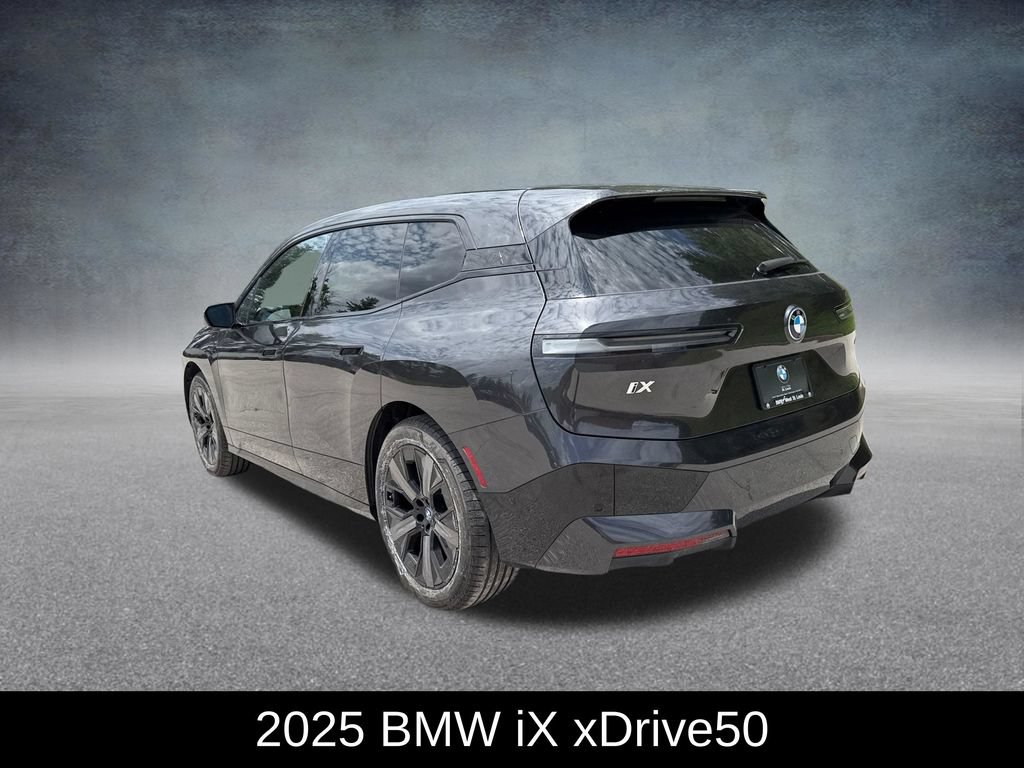 Used 2025 BMW iX xDrive50 AWD/4WD image 3