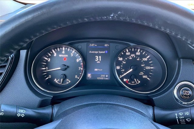 Used 2018 Nissan Rogue SV w/ Premium Package image 13